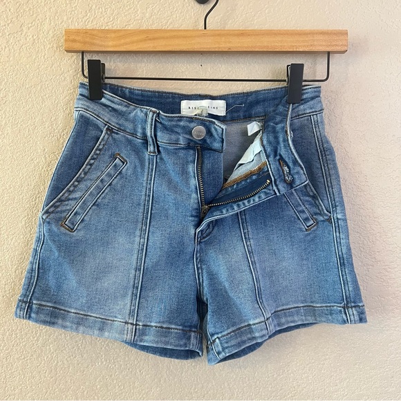 Risen Jeans Center Seam Denim Shorts Women’s Small Blue Stretch Casual - Picture 3 of 11